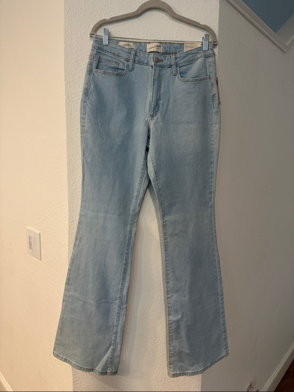 Universal Thread Light Wash Flare Jeans